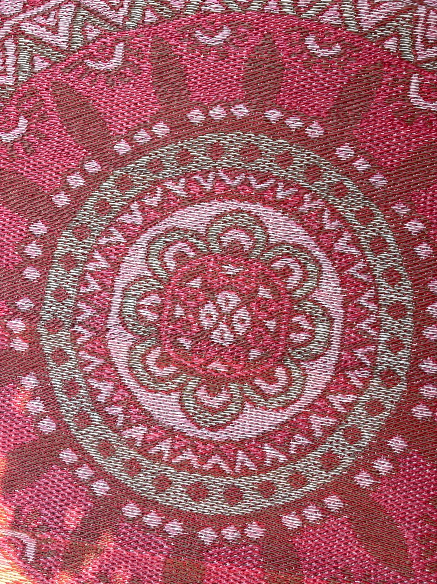 Buitenkleed rond dia 180 cm , roze / goud