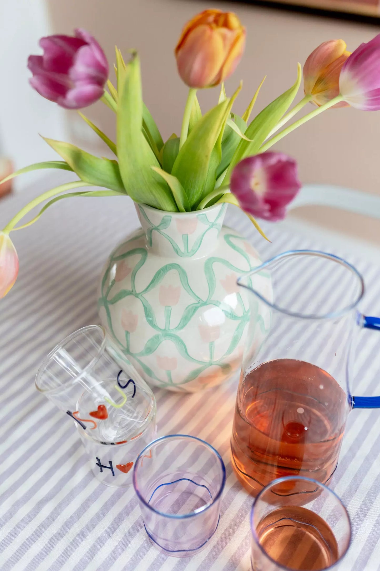 Vaas pink tulips - And Nook